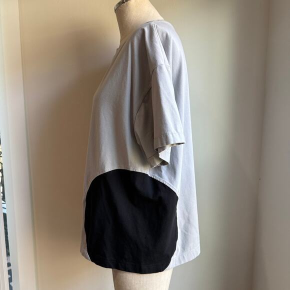 Urban by Alembika Oversized A-Line T-shirt Top Gray Black Circles Women’s Small - Picture 2 of 10